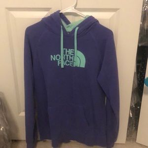 Women’s The North Face Sweatshirt